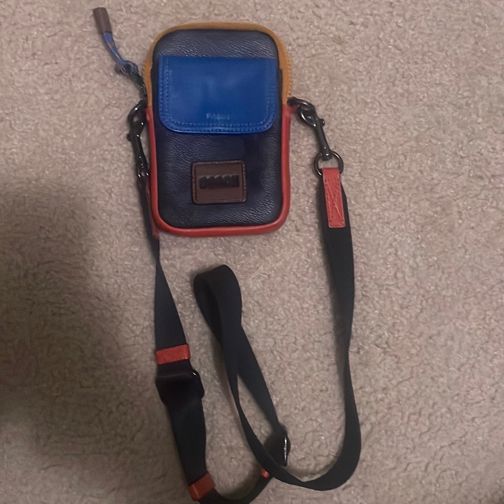 Men’s coach wallet w/ Strap